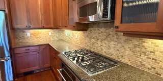 Stunning Contemporary townhome in Coveted Peterkort Woods, near St. Vincent's in Cedar Mill Stunning Contemporary townhome in Coveted Peterkort Woods, near St. Vincent's in Cedar Mill Gallery 11