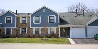 Wheeling, Lexington Commons 2BR/2BA 1 Garage & 2 Pools! Gallery 1