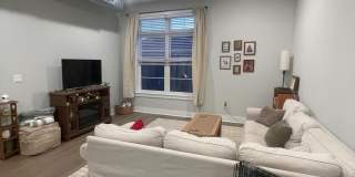 581 JAMESTOWN Gallery 23