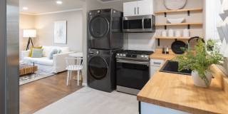 Everly Apartments on Cherry Street Gallery 2