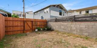 Recently Renovated University Heights 2 Bed 1 Bath with 2 off-street parking spaces! Pet OK! Gallery 27