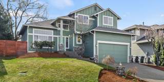 Immaculate 3 bed with lg fenced yard Gallery 1