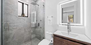 550 NW 42nd St Gallery 37