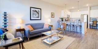 Midtown Row Gallery 10