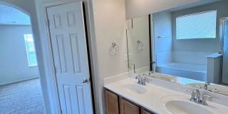 4 bedroom 2.5 bath home-New Flooring Gallery 13