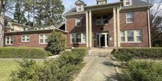 206 N Poplar Street unit: E Gallery 1