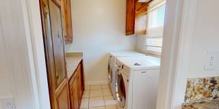 Large Altadena Foothills Home for Rent! 4 Bedrooms, 4 Bathrooms, Washer & Dryer and Central AC, Large yard! Gallery 21