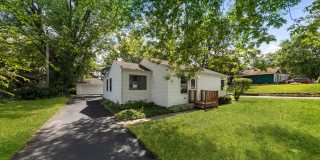 2 Bedroom 1 Bath with LARGE Oversized 2 Car Garage in Wonder Lake! Gallery 1