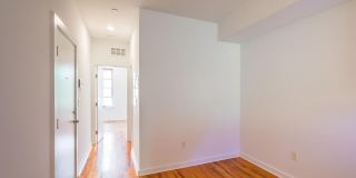 1642 N MARSHALL Street Gallery 8