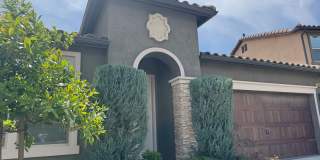 Spacious 3BD/2BA Fresno Home for Rent | Attached Garage, Jacuzzi Tub & Private Backyard! Gallery 1