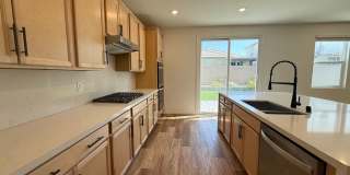 Spacious Southwest Las Vegas Gem | 5 Beds, Loft & 3,000+ Sq Ft Living Gallery 8