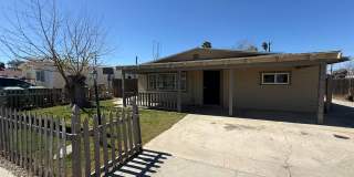 3 Bedroom 1 Bath in East Hemet! Gallery 1