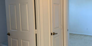 "Move In Special" $250 OFF First Month's Rent - Lovely 3 Bedroom 2 Bath Condo Gallery 20
