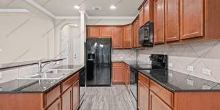 Stunning 3 bed|2 bath - Wyndham Hill Gallery 15