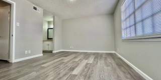 3902 Englewood Circle Gallery 8