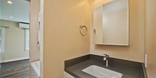 1639 Redcliff Gallery 14