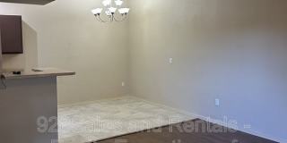 1385 W University Ave Gallery 5