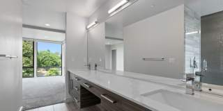 2409 East Thomas Street Gallery 24
