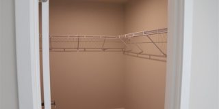 222 Amber Acorn Avenue Gallery 12