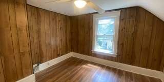 Spacious 3-Bed Single-Family Home in Quiet Kenmore Neighborhood Gallery 8