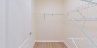 Like-New End-Unit 3 Bedroom Townhome Gallery 36