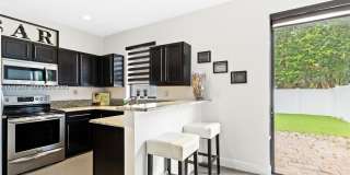 8925 W 33rd Avenue, Hialeah, FL 33018 - 1882 Gallery 1