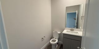 2113 WARREN ACRES Boulevard Gallery 21