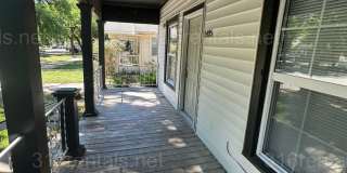 $1200 - 3 bedroom 1 bath - Single Family Home Gallery 3