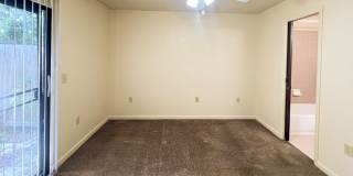 2/2 Flat in Napier Oaks available Early August! Gallery 17