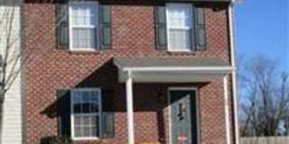 3 Bedroom, 3.5 Bath 2-Level Townhouse Gallery 1