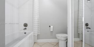 575 Lakeside Cir Gallery 21