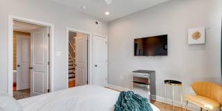 1935 CAMBRIDGE Street Gallery 21