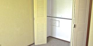 Pre-Lease 4 Bedroom 3.5 Bath Townhouse. Gallery 24