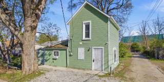 Cozy & Modern 1-Bed, 2-Bath Tiny Home – Renovated in Columbus! Gallery 3