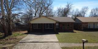 Beautiful, spacious home in Del City - corner lot! Gallery 1