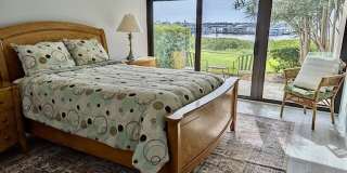 1640 Twelve Oaks Way Gallery 10