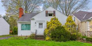 1624 Overbrook Rd Lyndhurst, OH 44124, USA Gallery 1