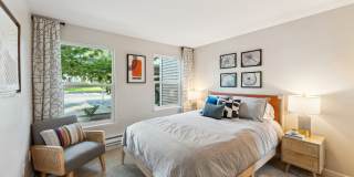 Sofi Lakeside Gallery 7