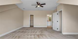 5053 DONOVAN Drive Gallery 13