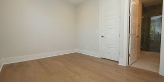COMING SOON |3 BR/4.5B Newly Renovated Townhome | • 1-car garage |Loft Bonus Room w/Rooftop terrace| In Dilworth! Gallery 20