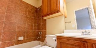 Gorgeous 2 Bedrooms /2.5 Bathrooms + Flex Space Home Near South Austin!!! Gallery 22