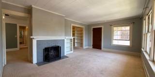 Fabulous Bankers Hill location 3 Bedroom Top-floor duplex unit Gallery 7