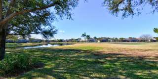 2 Bedroom with Den and Garage. Over !800 Sq. Ft under air Gallery 42
