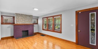 Charming 3-Bed Dutch Colonial with Modern Updates & Massive Yard – Minutes from German Village! Gallery 9