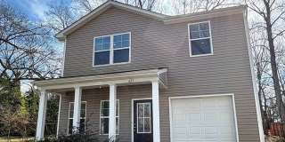 Beautiful 3BR 2.5BA Home w/ Full Appliance Kitchen • Garage Parking in Shelby Gallery 1