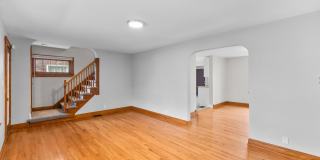 Charming 3-Bed Dutch Colonial with Modern Updates & Massive Yard – Minutes from German Village! Gallery 12