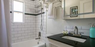 Newly renovated! 3 Bedroom in Nob Hill Gallery 18