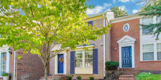 COMING SOON - Charming 3 level Townhome - 2 bedrooms, 1.5 baths! Gallery 25