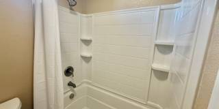 Charming 4 Bedroom Home in Springlake Gallery 34