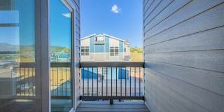 Luxury Townhome with Stunning Mountain Views | 4 Bed | 3.5 Bath Gallery 13